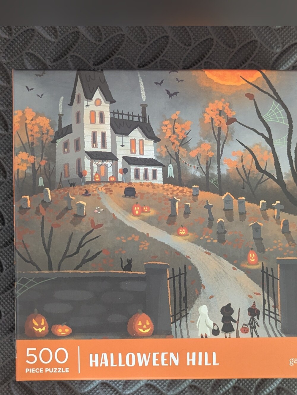 New 500 Piece Galison Puzzle - Halloween Hill